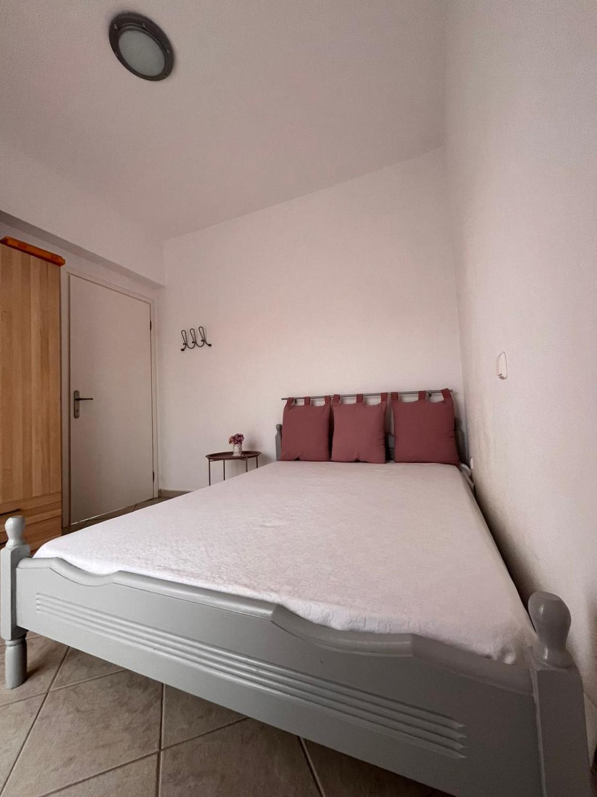 וראסנה Ocean View Apartments מראה חיצוני תמונה